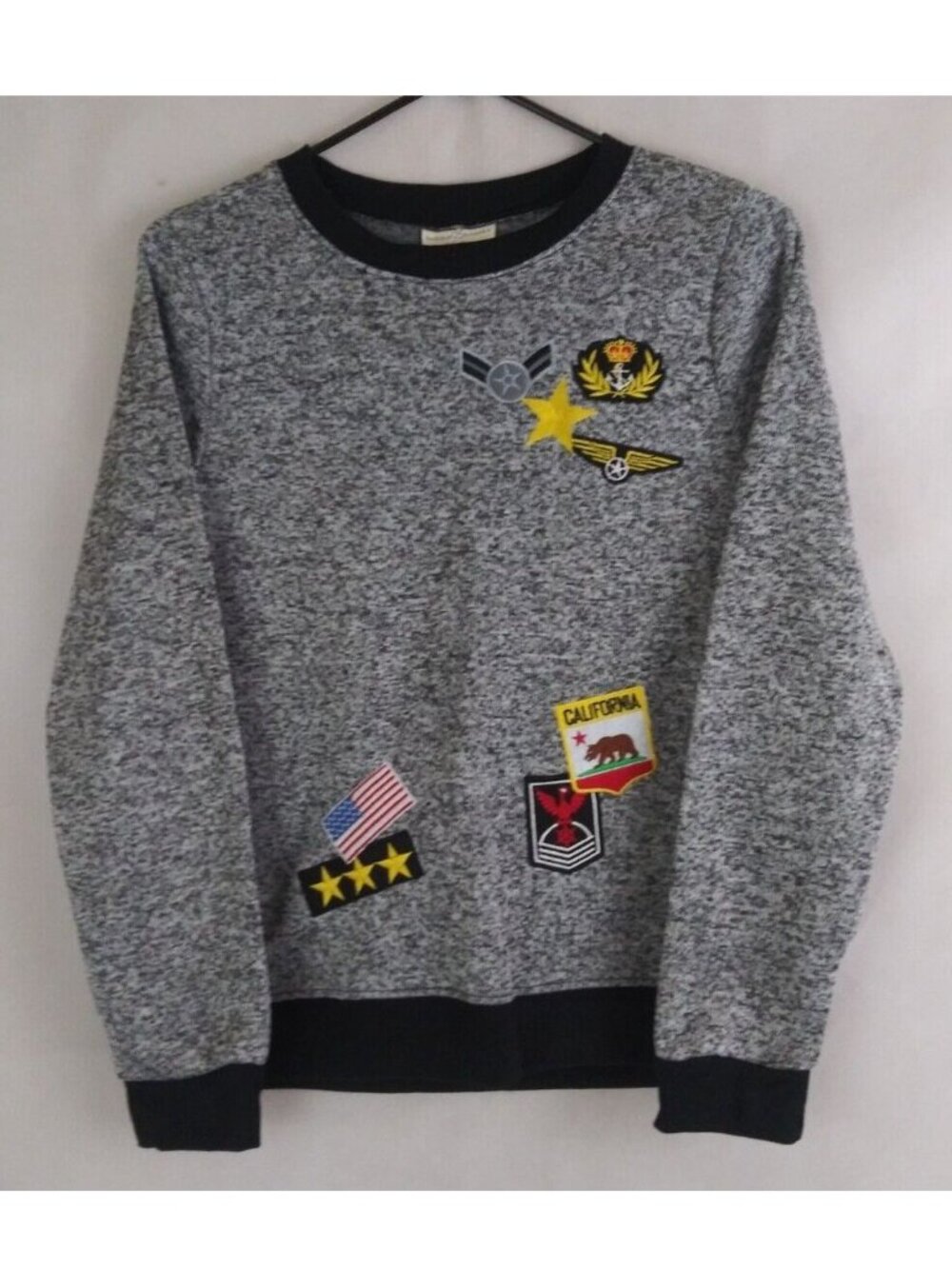 Bobbie Brooks Ladies Gray Sweatshirt Patriotic Military Patch Designs Medium